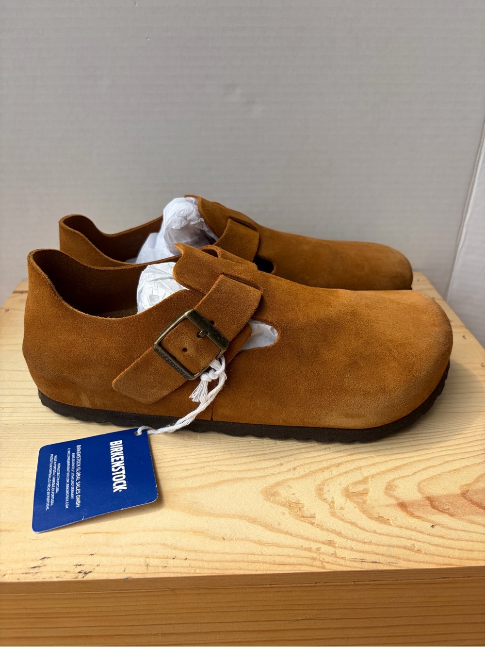 Birkenstock London Suede Leather Shoes Buckle Clog in Taupe size womens 8, men 6